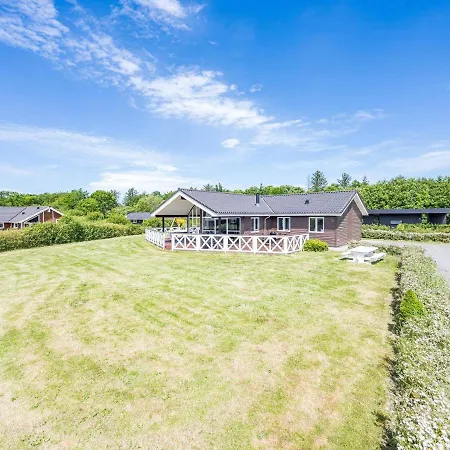10 Person Holiday Home In Hemmet *