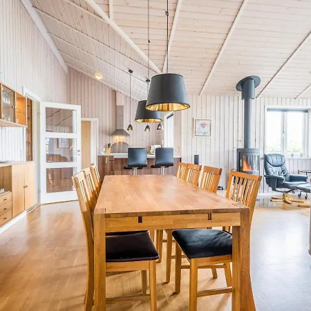 10 Person Holiday Home In Hemmet