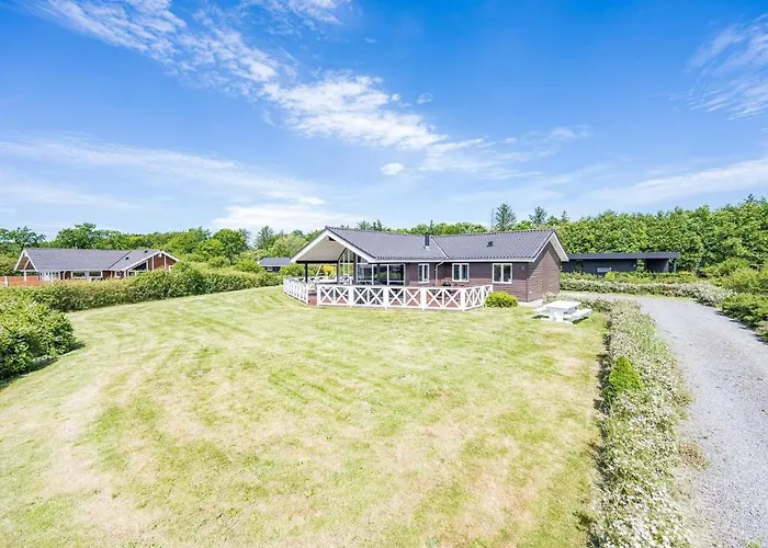 10 Person Holiday Home In Hemmet *