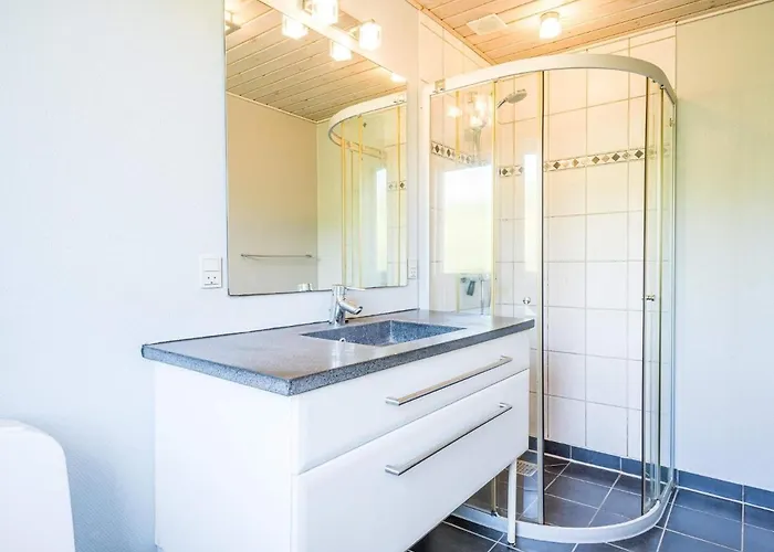 10 Person Holiday Home In Hemmet Хеммет