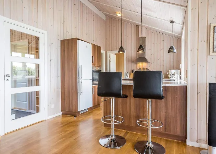 10 Person Holiday Home In Hemmet *