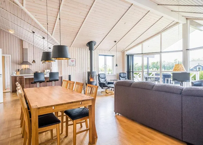 10 Person Holiday Home In Hemmet *